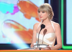 Taylor Swift テイラー・スウィフト