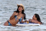 Рианна (Rihanna) Bikini Hawaii 27th Apr 2012 (86xHQ) 68fe2b198957347